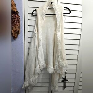 FUNKY white vest with Fringes